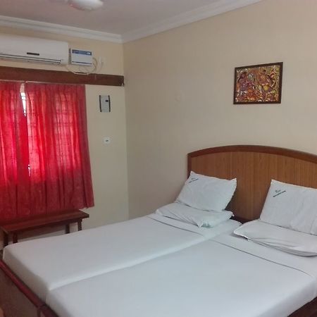 Ktdc Nandanam Guruvayoor Hotel Guruvayur Ngoại thất bức ảnh